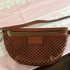 Beautiful NWOT Patricia Nash crossbody